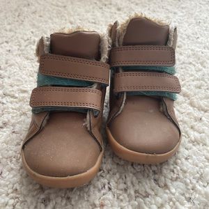 Ten Little booties with fleece lining size 8.5